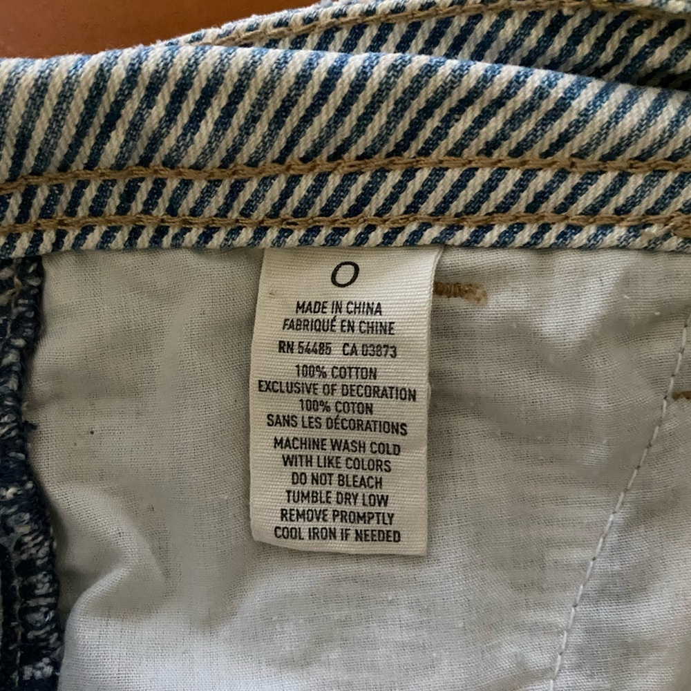 [American Eagle] Seersucker Denim Mini Skirt - Picture 4 of 5